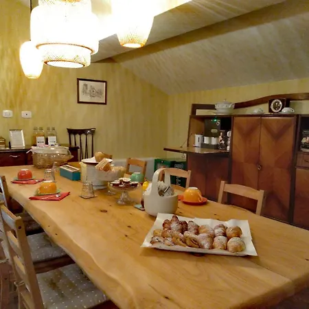 Carlito's Trattoria Con *